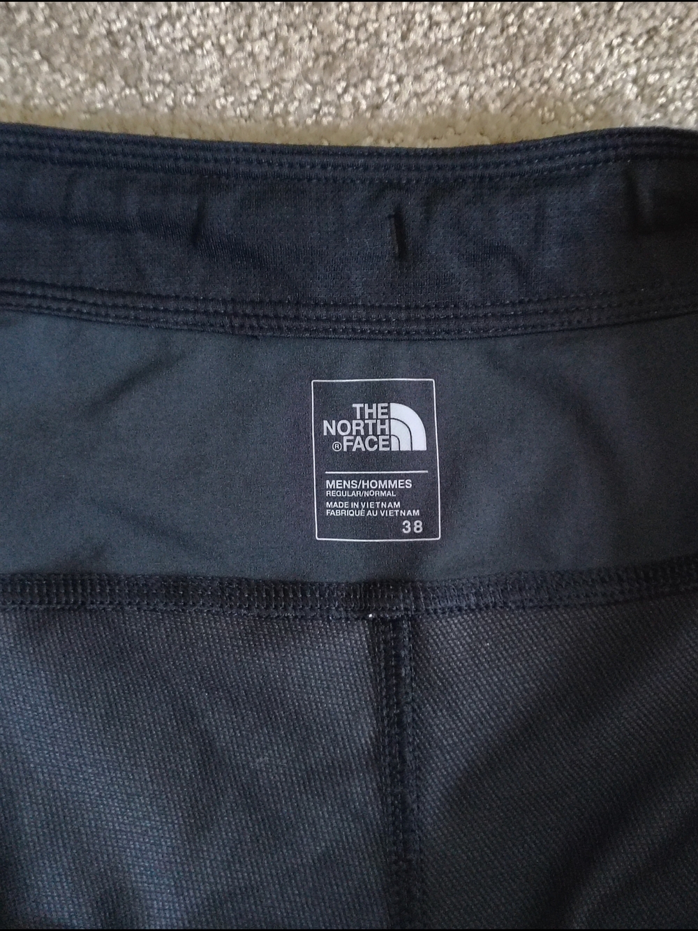 The North Face Black Board Shorts - Mens 38 - Picture 3 of 3